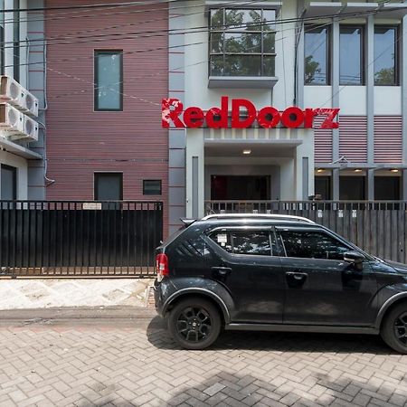 Reddoorz Near Grand City Mall 2 Surabaya Dış mekan fotoğraf