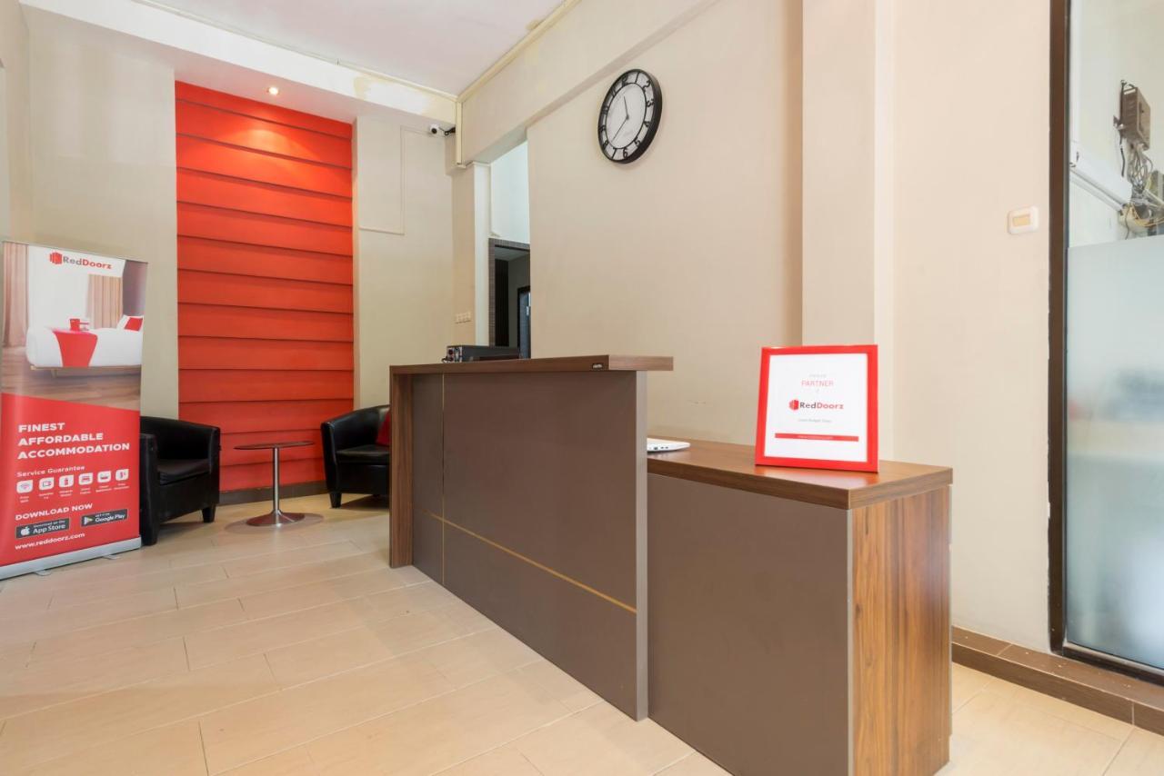 Reddoorz Near Grand City Mall 2 Surabaya Dış mekan fotoğraf