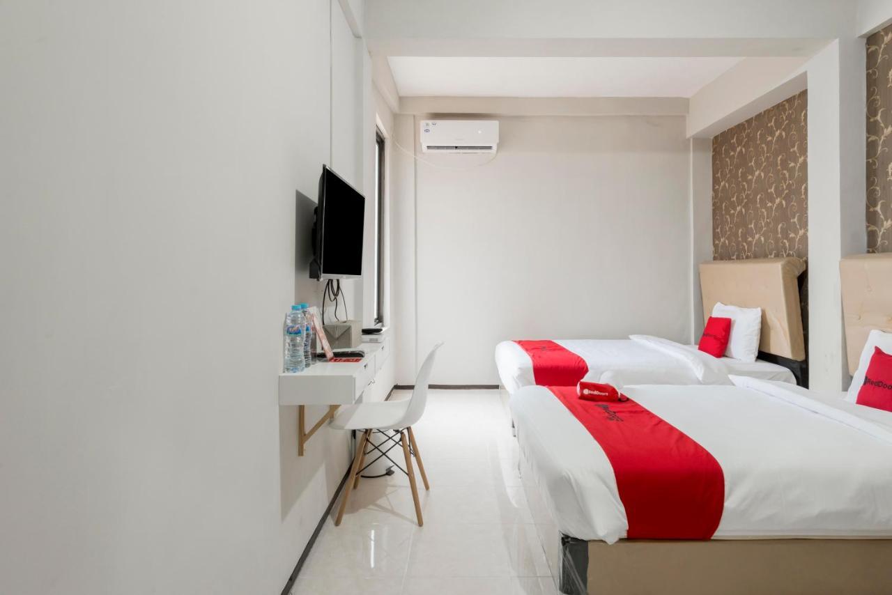 Reddoorz Near Grand City Mall 2 Surabaya Dış mekan fotoğraf