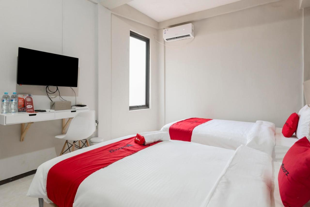 Reddoorz Near Grand City Mall 2 Surabaya Dış mekan fotoğraf